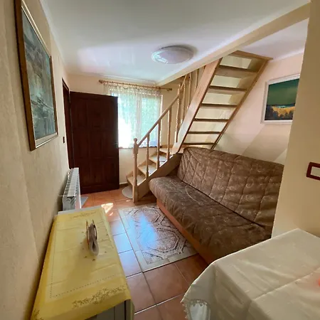 белевската къща с беседка Belevska House With Gazebo Apartman Szmoljan