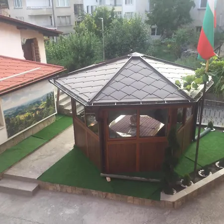 Apartman белевската къща с беседка Belevska House With Gazebo Szmoljan
